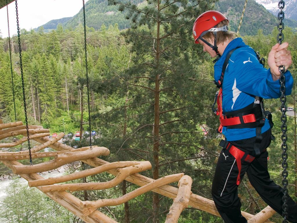 First Mountain Hotel Oetztal แลงเงนเฟลด์ ภายนอก รูปภาพ